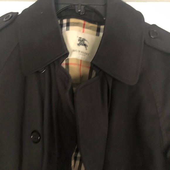 Burberry of London trenchcoat 12R